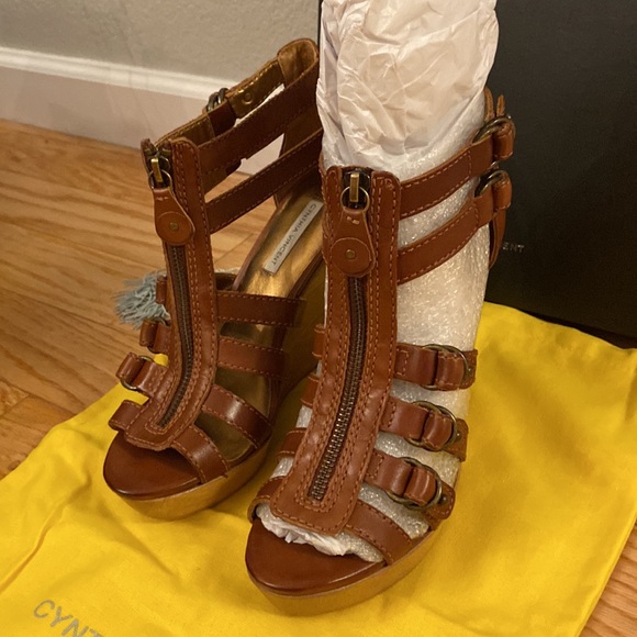 Cynthia Vincent Jagger Zipper Front Buckle Wedge NWT - Picture 7 of 9